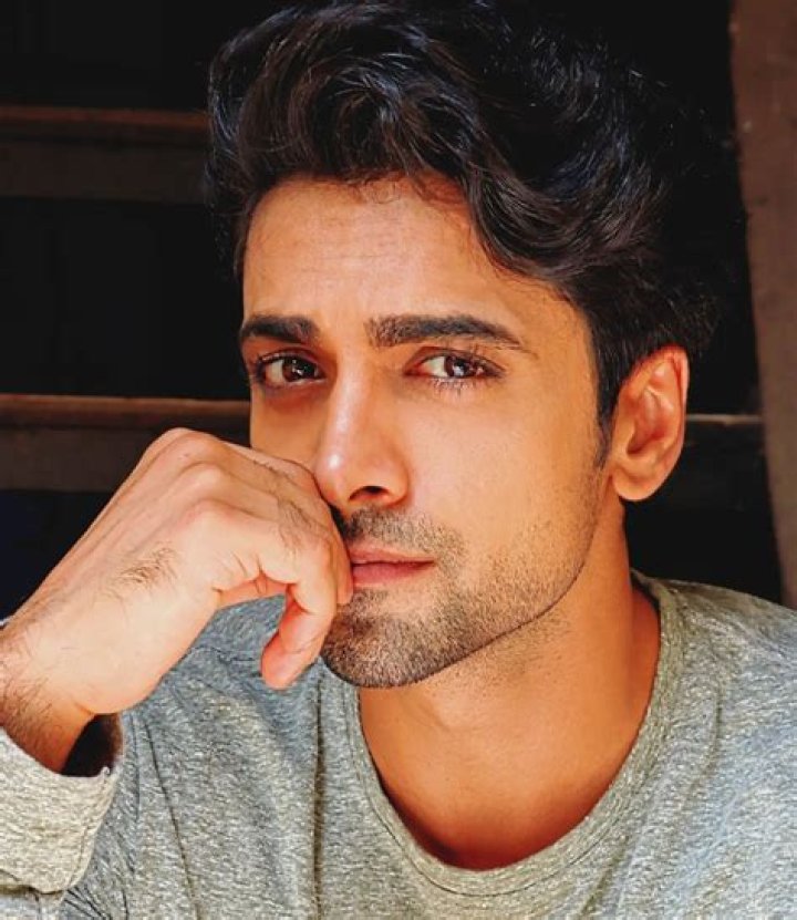 Aakash Ahuja Height, Weight, Net Worth, Age, Birthday, Wikipedia, Who, Instagram, Biography