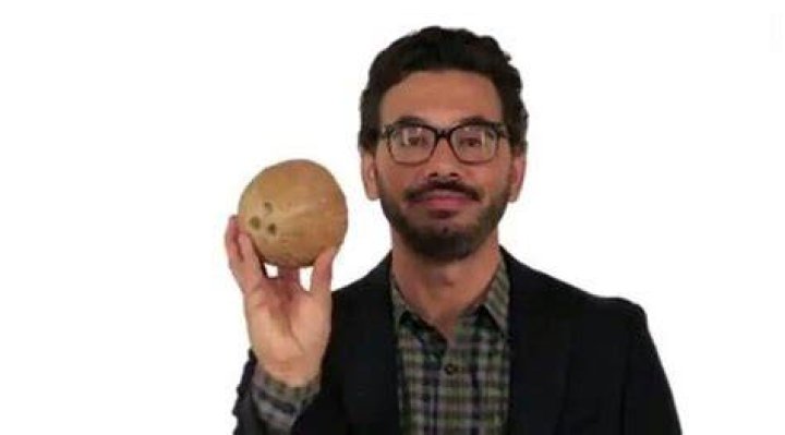 Al Madrigal Height, Weight, Net Worth, Age, Birthday, Wikipedia, Who, Nationality, Biography