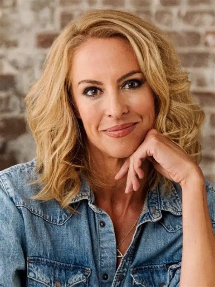 
Amy Johnson Ford Height, Weight, Net Worth, Age, Birthday, Wikipedia, Who, Instagram, Biography 