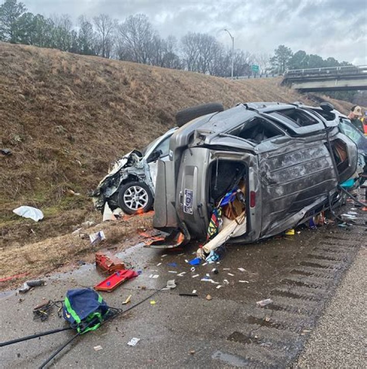 
Applewatts Car Accident and Life Support, Love & Hip Hop Apple Watts Has Serious Injuries 