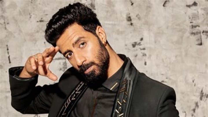 Bhuvan Arora Height, Weight, Net Worth, Age, Birthday, Wikipedia, Who, Instagram, Biography
