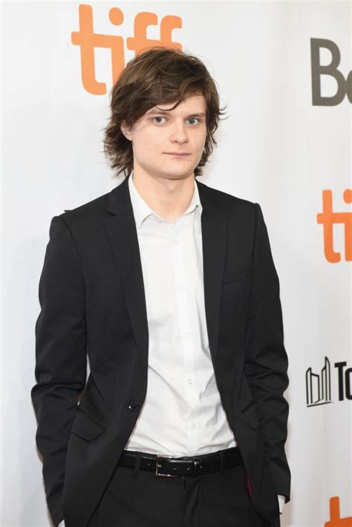 
Charlie Tahan Height, Weight, Net Worth, Age, Birthday, Wikipedia, Who, Nationality, Biography 