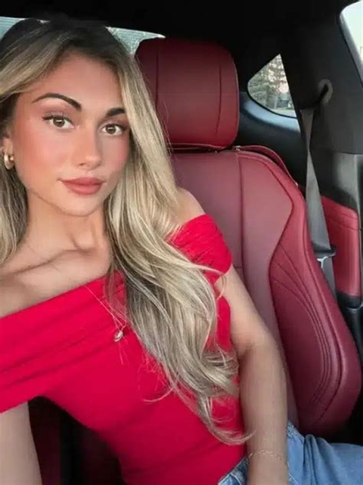 Chloe Flower Height, Weight, Net Worth, Age, Wiki, Who, Instagram, Biography