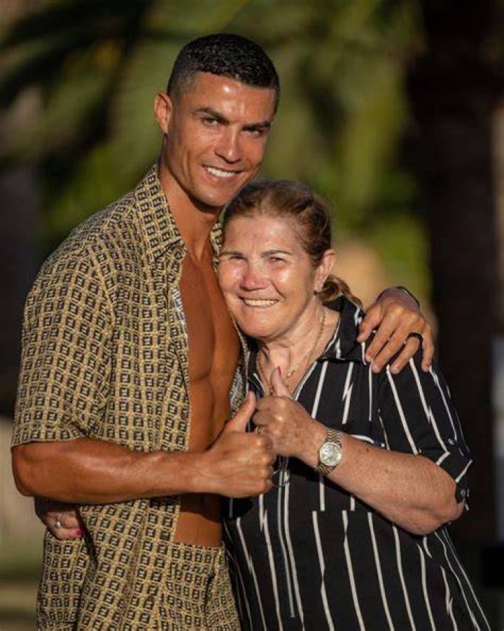 Dolores Aveiro Height, Weight, Net Worth, Age, Birthday, Wikipedia, Who, Nationality, Biography