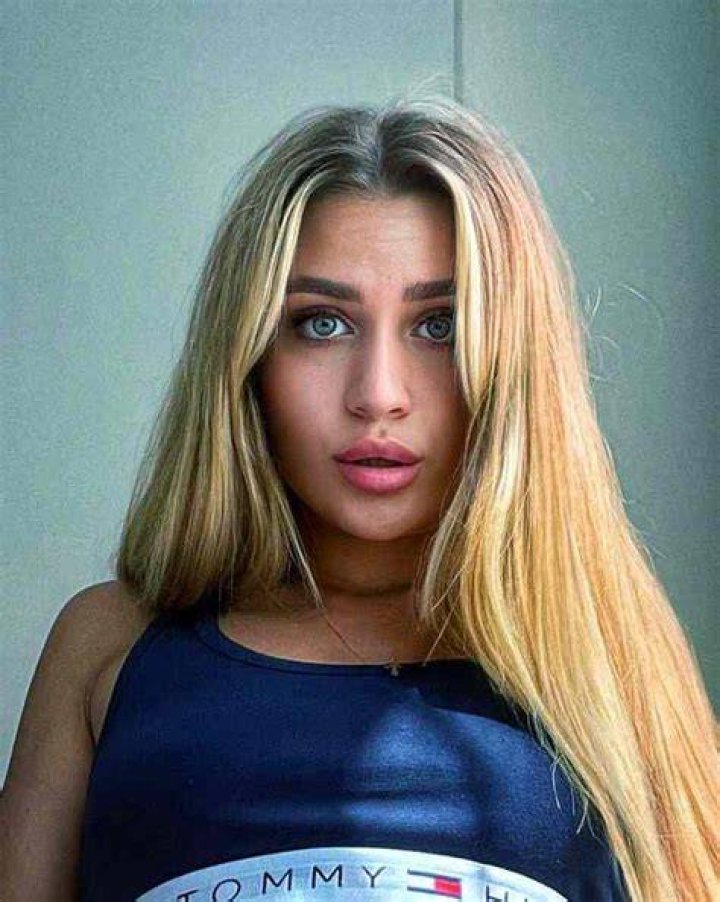 
Elsa Vidal Height, Weight, Net Worth, Age, Birthday, Wikipedia, Who, Nationality, Biography 