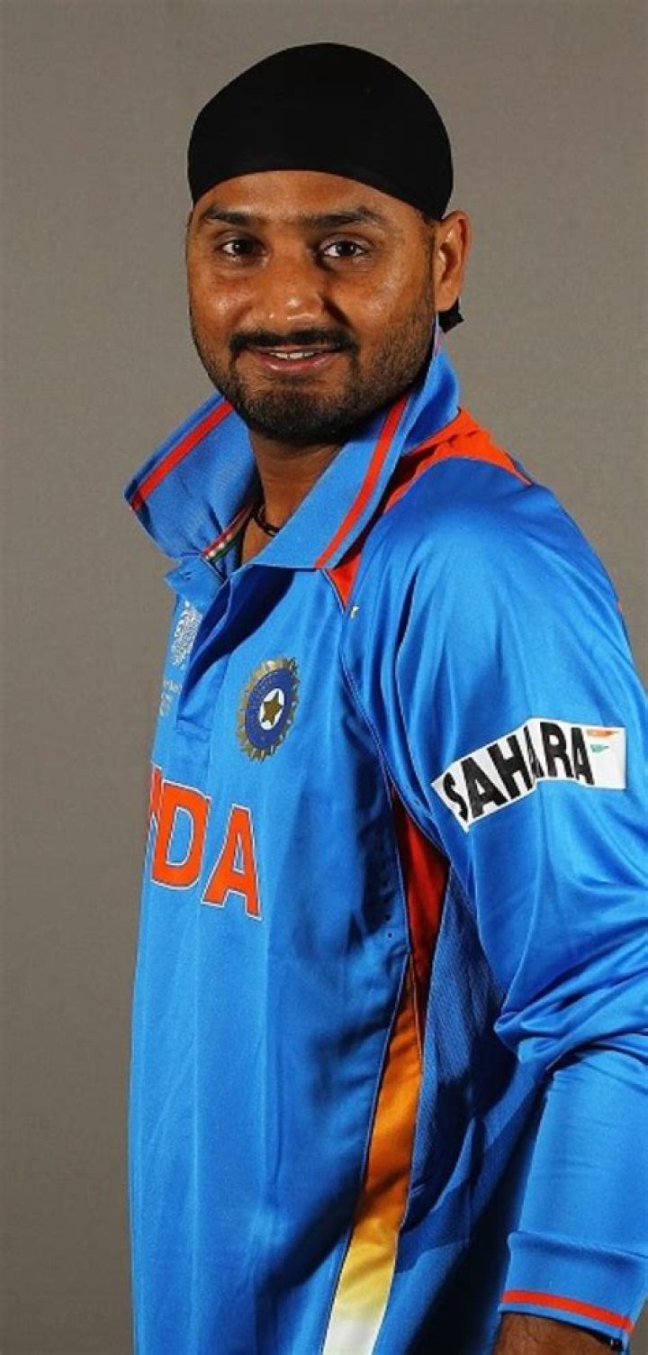 Harbhajan Singh Height, Weight, Net Worth, Age, Birthday, Wikipedia, Who, Nationality, Biography