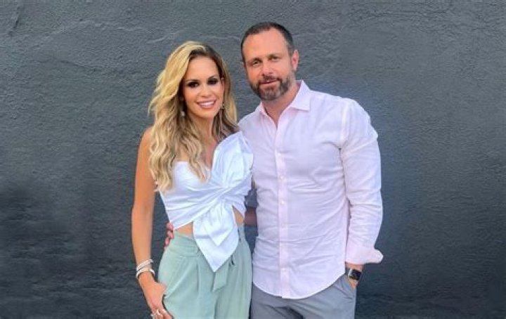 
Jackie Goldschneider Wedding Pics And Kids, Is She Pregnant Again At The Age Of 45? 