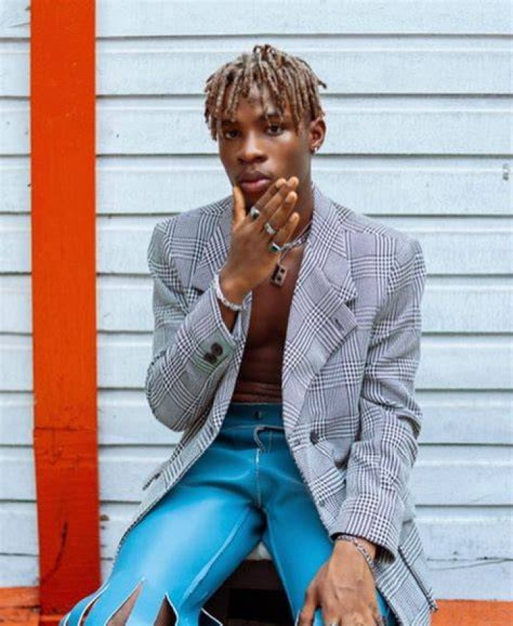 Joeboy Height, Weight, Net Worth, Age, Birthday, Wikipedia, Who, Instagram, Biography