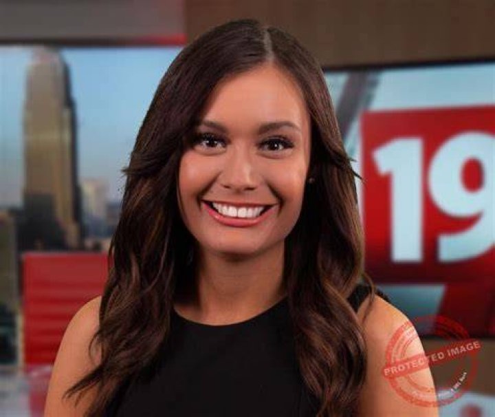 Kelly Dobeck Height, Weight, Net Worth, Age, Birthday, Wikipedia, Who, Nationality, Biography