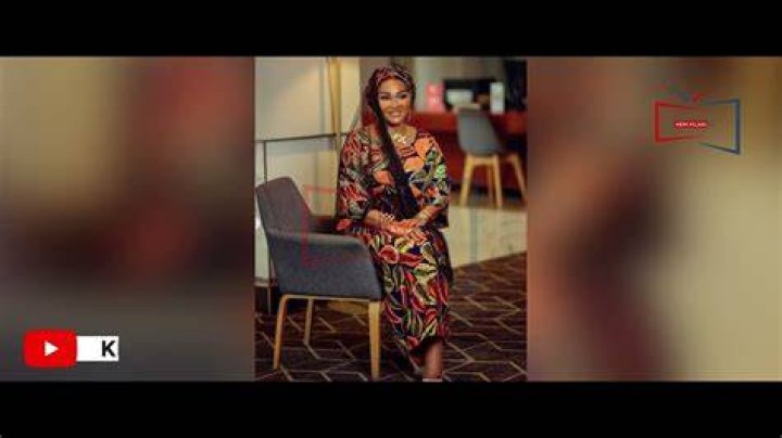 
Kwam1’s 50years On Stage: Kazim Adeoti Queries Wife, Mercy Aigbe’s Outfit 