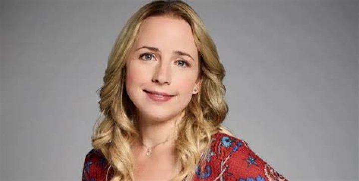 Lecy Goranson Height, Weight, Net Worth, Age, Birthday, Wikipedia, Who, Instagram, Biography