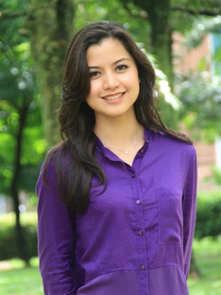Lisa Surihani Height, Weight, Net Worth, Age, Birthday, Wikipedia, Who, Nationality, Biography