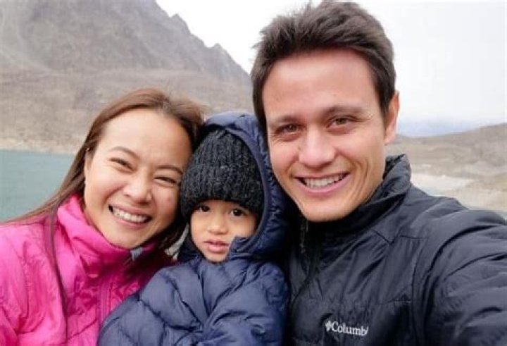 Mark Wiens is Married to Wife: Ying Wiens. Kids.
