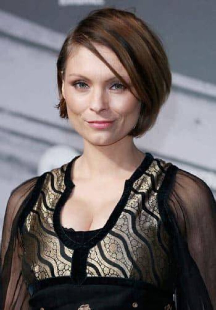 
Myanna Buring Height, Weight, Net Worth, Age, Birthday, Wikipedia, Who, Nationality, Biography 