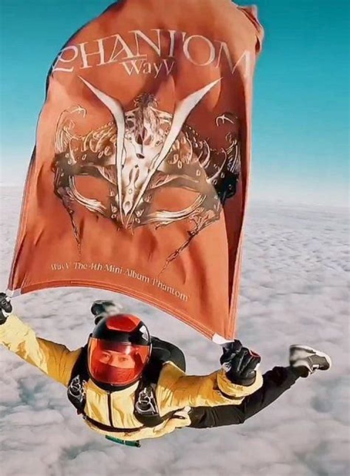 
“Raised the standard” – WayV’s KUN impresses fans by skydiving for the group’s recent album promotion 