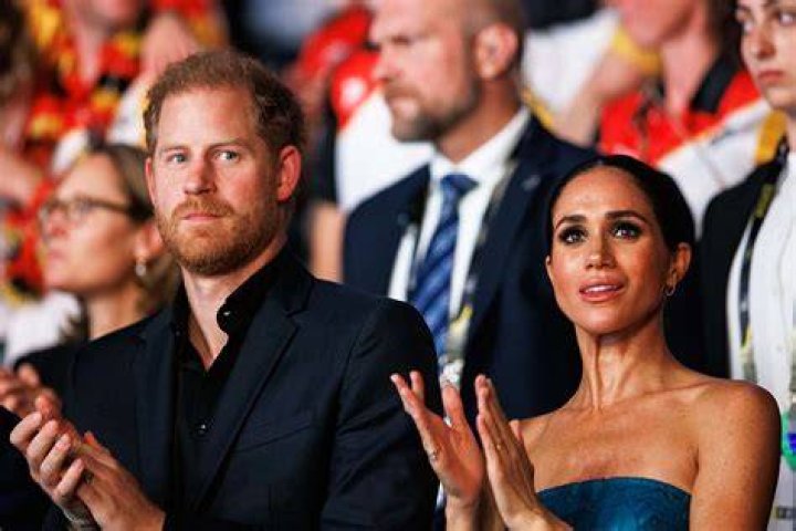 Scott Ryan is married to Helen Ryan. Rumors and Controversies