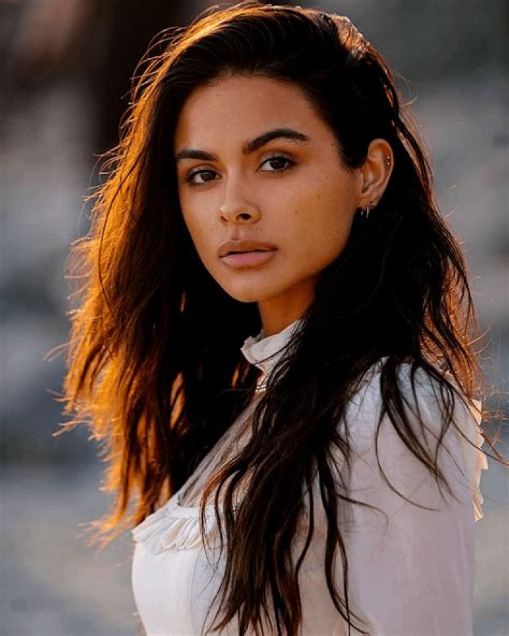 Sophia Esperanza Height, Weight, Net Worth, Age, Birthday, Wikipedia, Who, Nationality, Biography