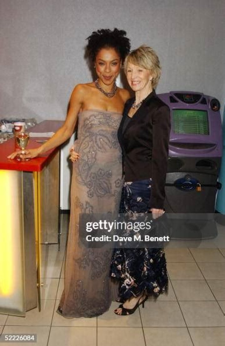 Sophie Okonedo | Parents Henry Okonedo And Joan Okonedo