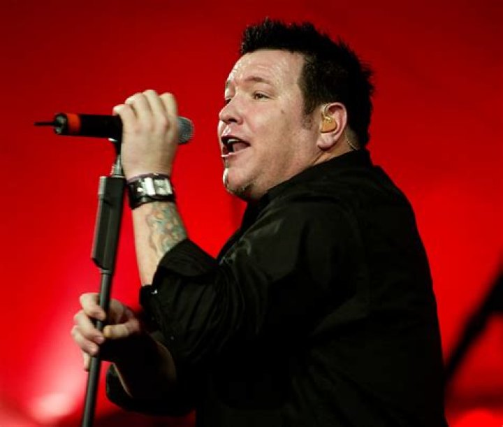 Steve Harwell Height, Weight, Net Worth, Age, Birthday, Wikipedia, Who, Nationality, Biography