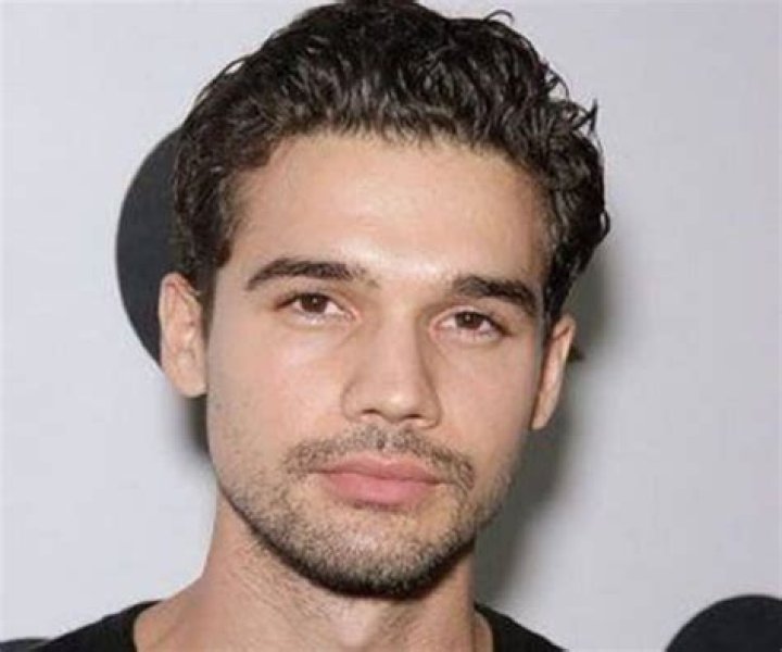 Steven Strait Biography and Personal Life of The American Actor and Singer