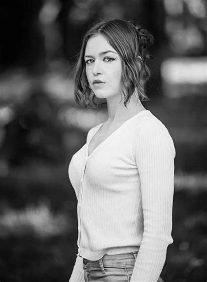 
Verona Verbakel Height, Weight, Net Worth, Age, Birthday, Wikipedia, Who, Nationality, Biography 