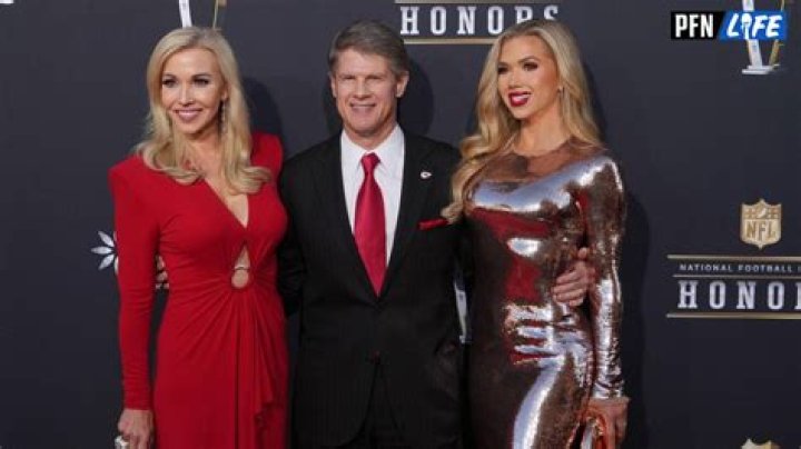 
Who is the Chiefs Owner’s Daughter… Social Media Star Gracie Hunt is Miss Kansas USA 2021? 